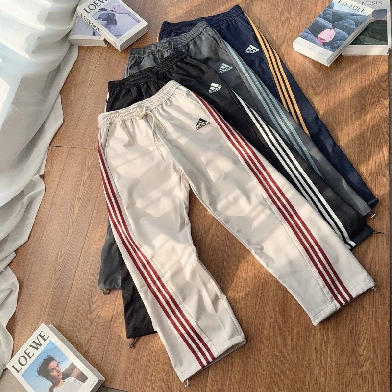 Adidas Gray Sweatpants in Sport-Casual Style, 95% Polyester / 5% Spandex, S–XXXL