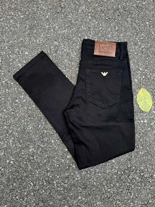 Armani H195 Gray Jeans in a Narrow Straight-Leg Cut