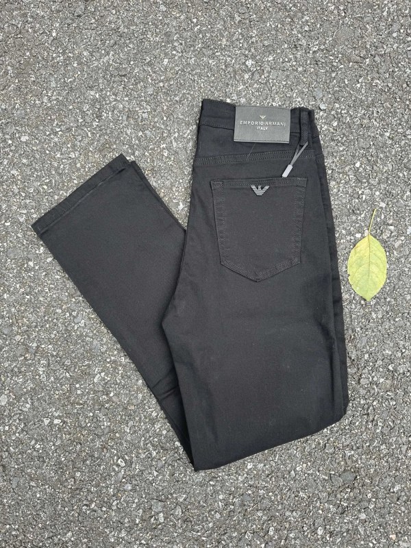 Armani H198 High-Waist Slim-Straight Trousers in a Stretch Fabric