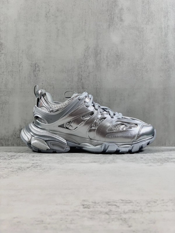 Balenciaga Tess S. Gomma Track 3.0 in White/Orange, Listed in a Distressed Finish Across Sizes 35–46