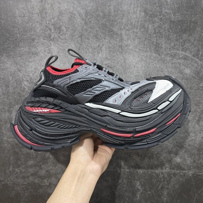 Balenciaga Platform Reduced in grey/black/red — a roughly 85 mm distressed platform sneaker
