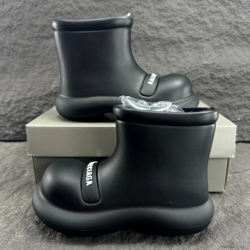 Balenciaga Steroid EVA bootie in molded black rubber-plastic with an oversized round toe