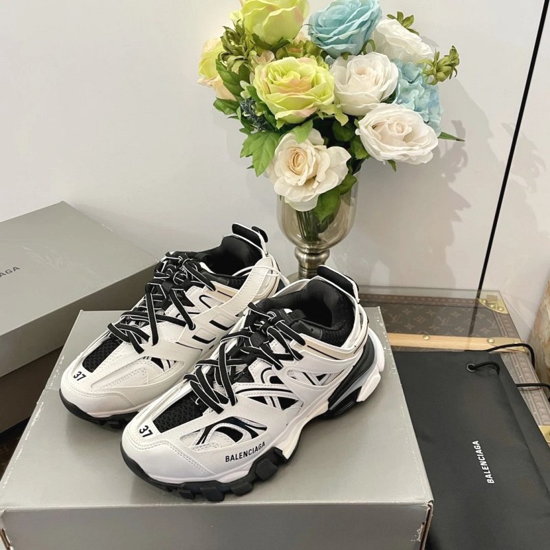 Balenciaga Track 3.0 dad shoe in black with layered mesh, fabric and 3M reflective paneling