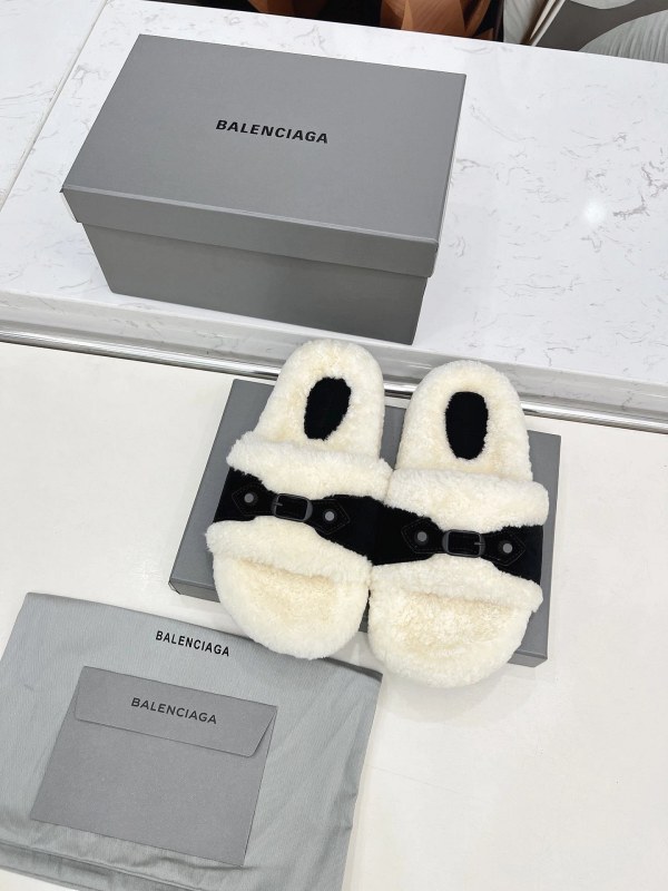Balenciaga's White Furry Slide: Plush Faux-Fur Slides With a Size-Down Caveat