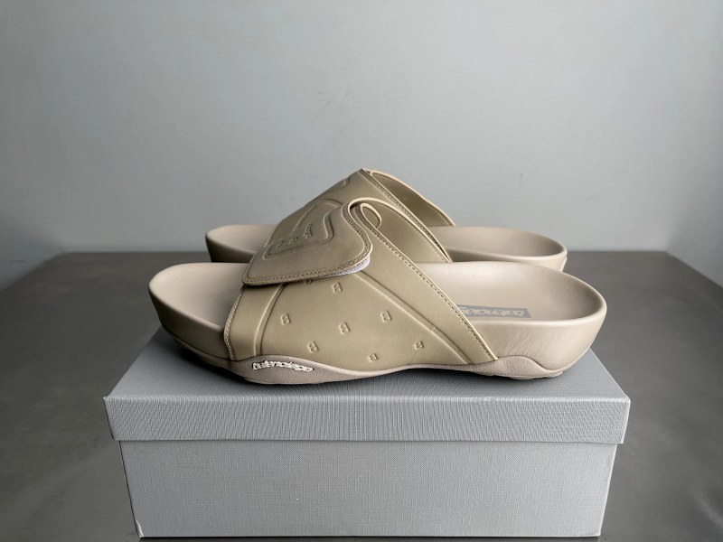 Balenciaga Monday Ultra Slides: Distressed Fabric Upper on a 4.5 cm Rubber Sole