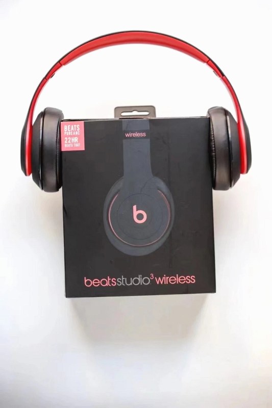 Gray Beats Studio-Style Over-Ear Headphones on a Public Mold With Bluetooth 5.0