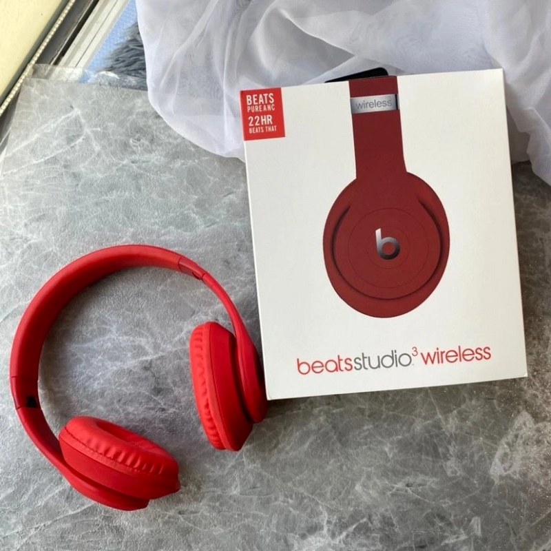 Red Beats Studio-style over-ear headphones with 8-hour-plus battery and Bluetooth 5.0