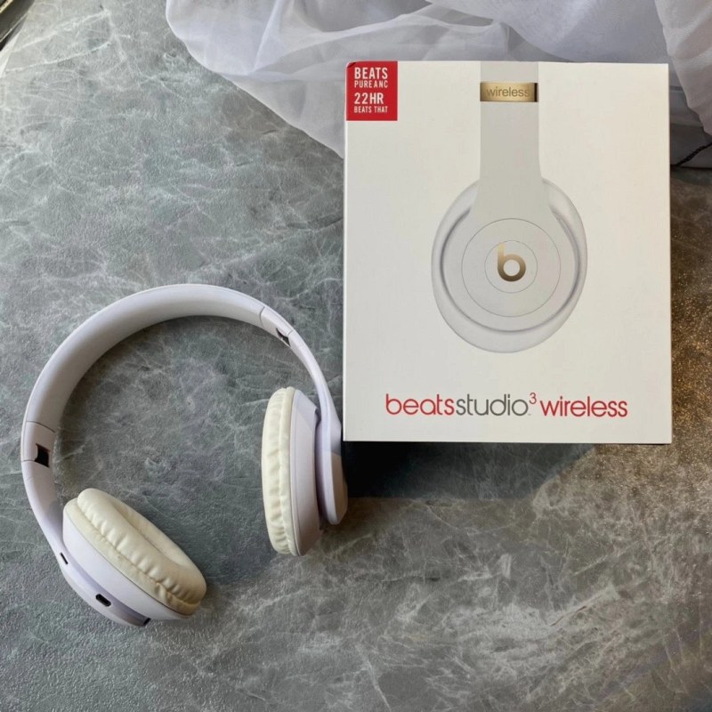 Beats Studio–Style White Over-Ear Headphones With Bluetooth 5.0, 8-Hour Battery and Ten Listed Colorways