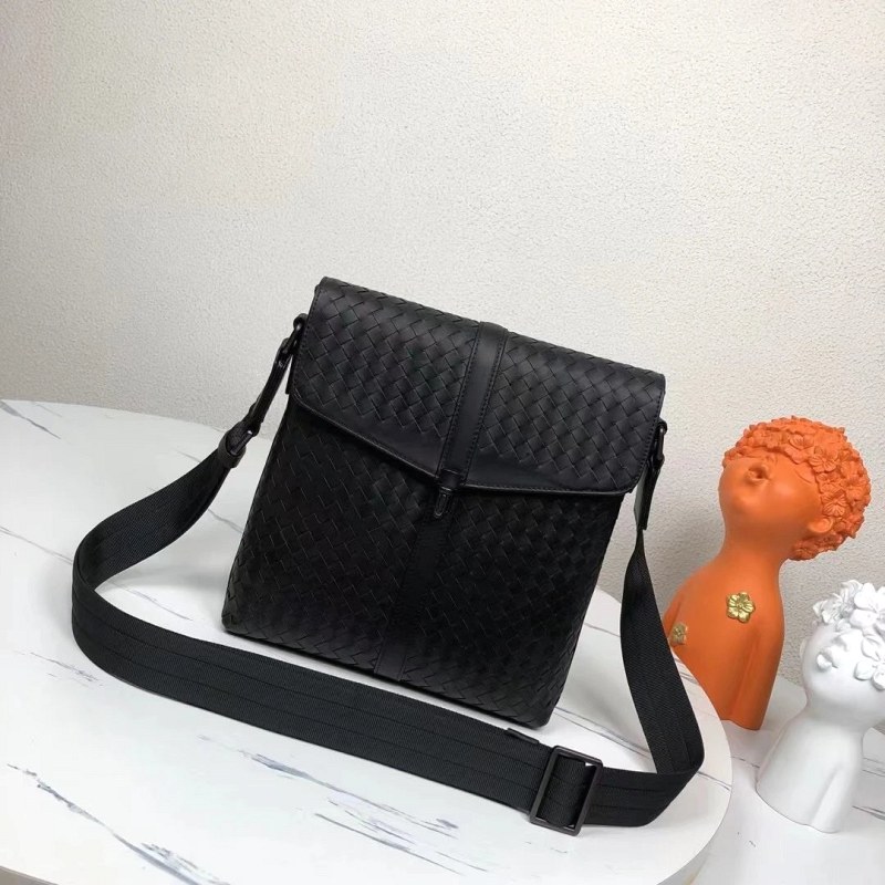 Bottega Veneta black everyday bag in waxed calfskin, stated at 24–25 cm