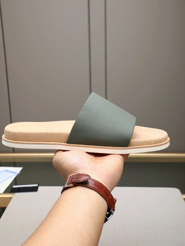 Brunello Cucinelli Brushed-Leather Crisscross Slide With an Antiqued Buckle Strap