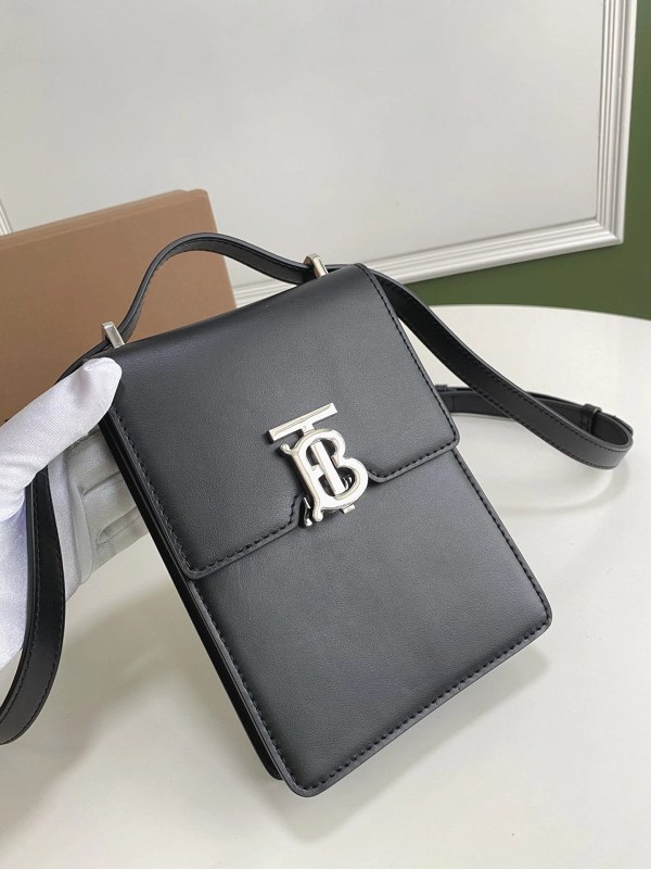 Burberry Robin in Black: A Compact Smooth-Leather Bag with Three Carry Modes
