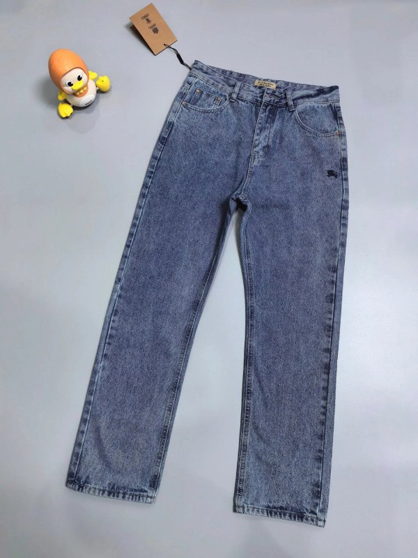 Burberry Blue Jeans in a Loose Straight Fit With Tie-Dye Wash and Horse Embroidery