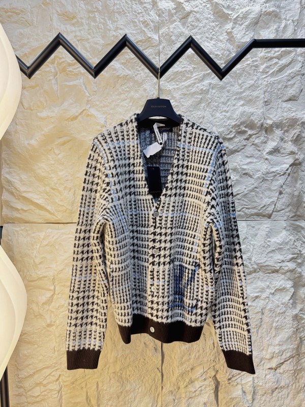 Burberry Gray Sweatshirt in a Relaxed Streetwear Cut