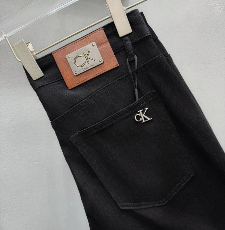 Calvin Klein H117 Black Jeans: High-Waist Straight Leg in a Spring '26 Cut