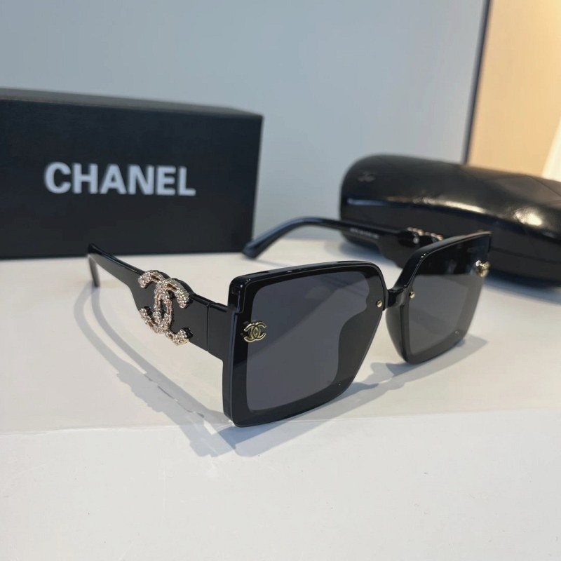 Chanel Black Sunglasses in Modern Everyday Style: Large Front, Curved Temples