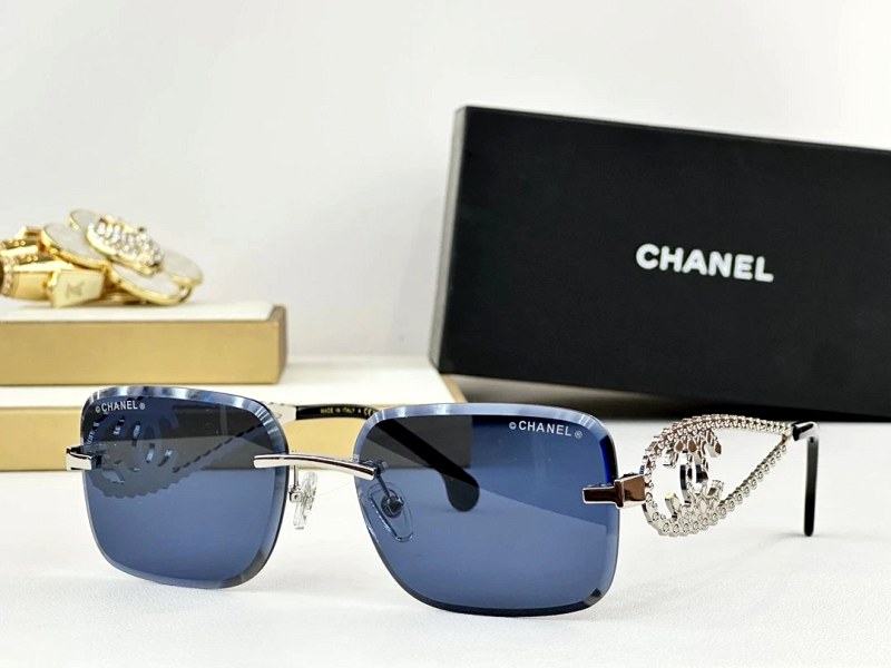 Chanel Blue Sunglasses in a Modern Everyday Frame, 59mm Lens