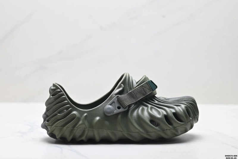 Crocs green clogs in easygoing casual style