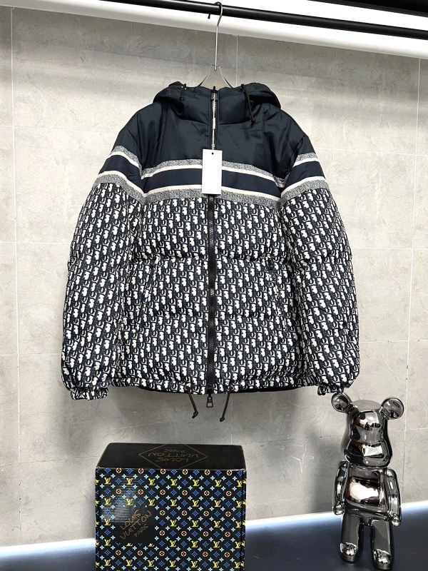 Dior Black Reversible Padded Coat, Listed in S–3XL