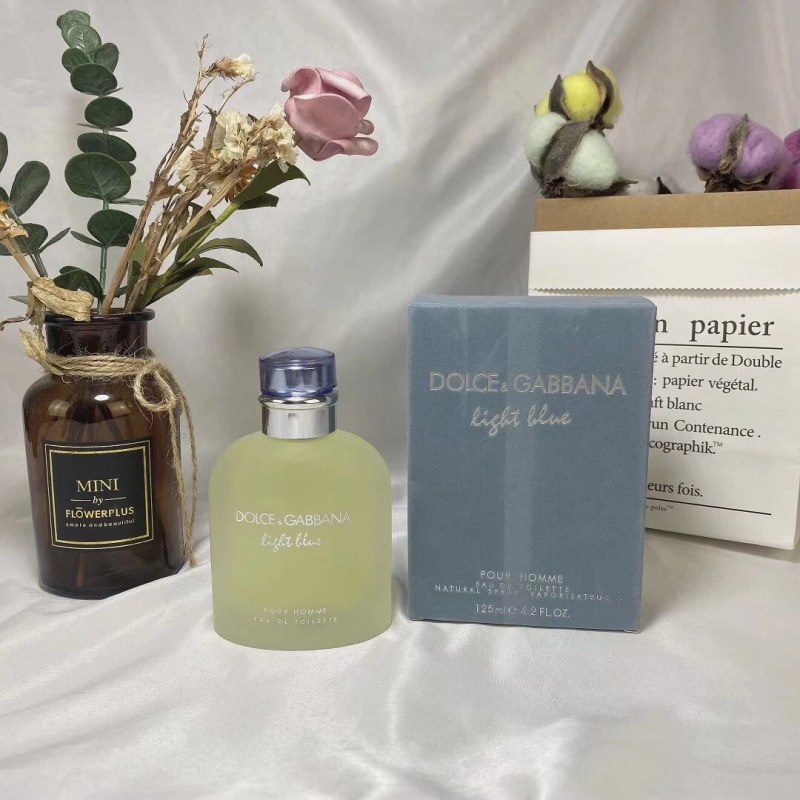 Dolce & Gabbana Light Blue Pour Homme Eau de Toilette, 125 ml: an aquatic citrus-musk freshie