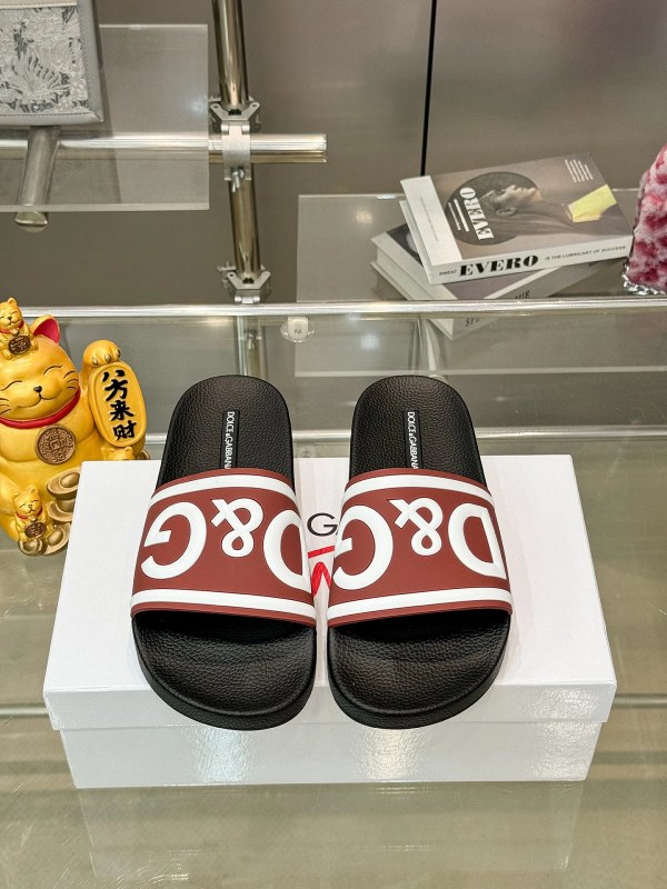 Dolce & Gabbana Gray Slides: A One-Band Casual Slide in EU 39–45