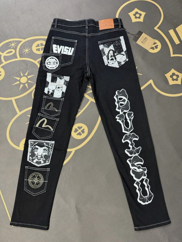 Evisu Black Jeans in an Everyday Casual Cut, Listed in High-Stretch Denim