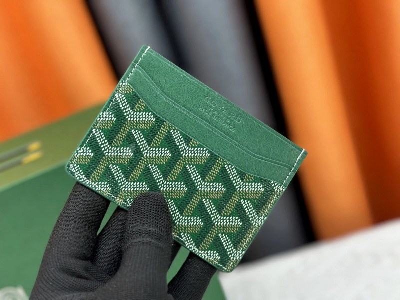 Goyard Green Card Holder in a Compact 10.5 × 7.5 cm Format