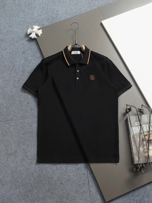 Gucci-labeled black polo in a casual streetwear cut, offered in black or white from M to 2XL
