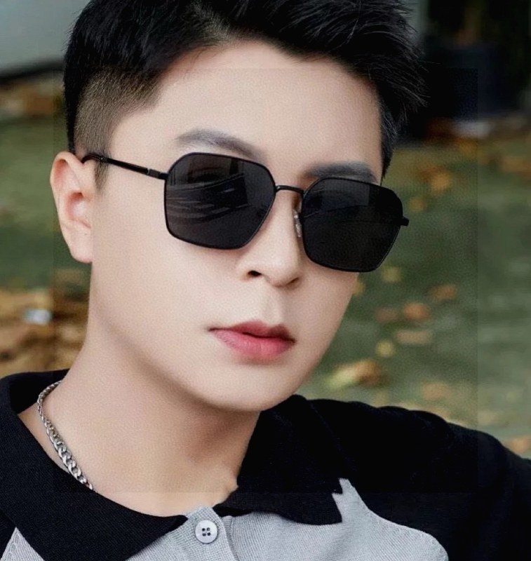 Gucci Polarized Nylon Aviator Sunglasses, Model G6881, in a Rimless Frame
