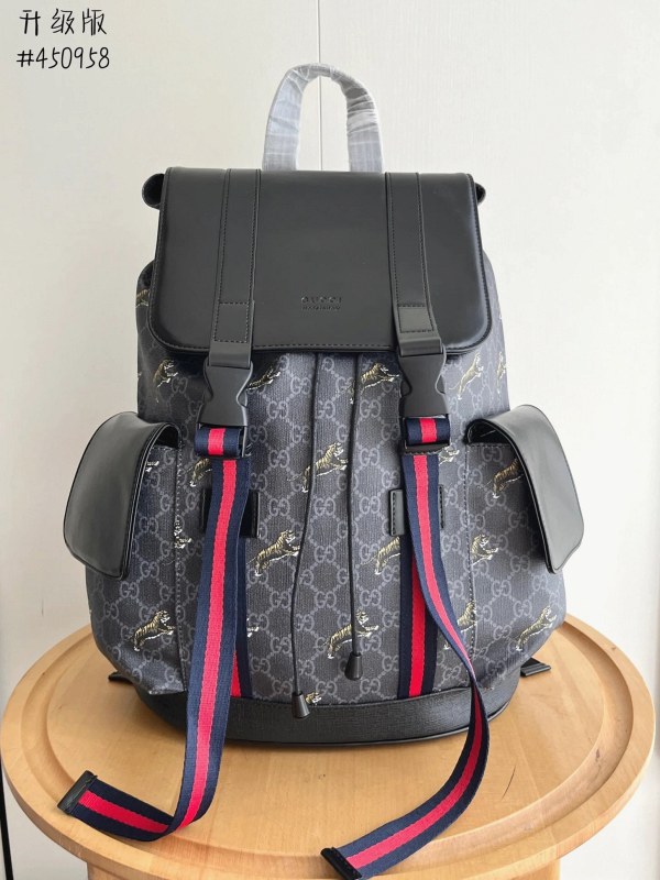Gucci Black Backpack: Full-Grain Leather Shell With Expandable 20–35L Capacity
