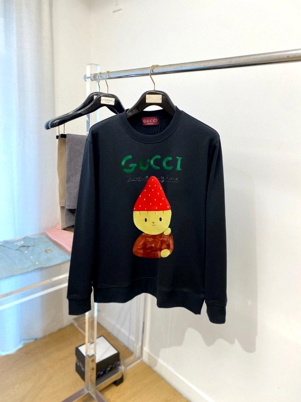 Gucci Black Crewneck Sweatshirt with Three-Dimensional Print, Listed in Unisex Sizes