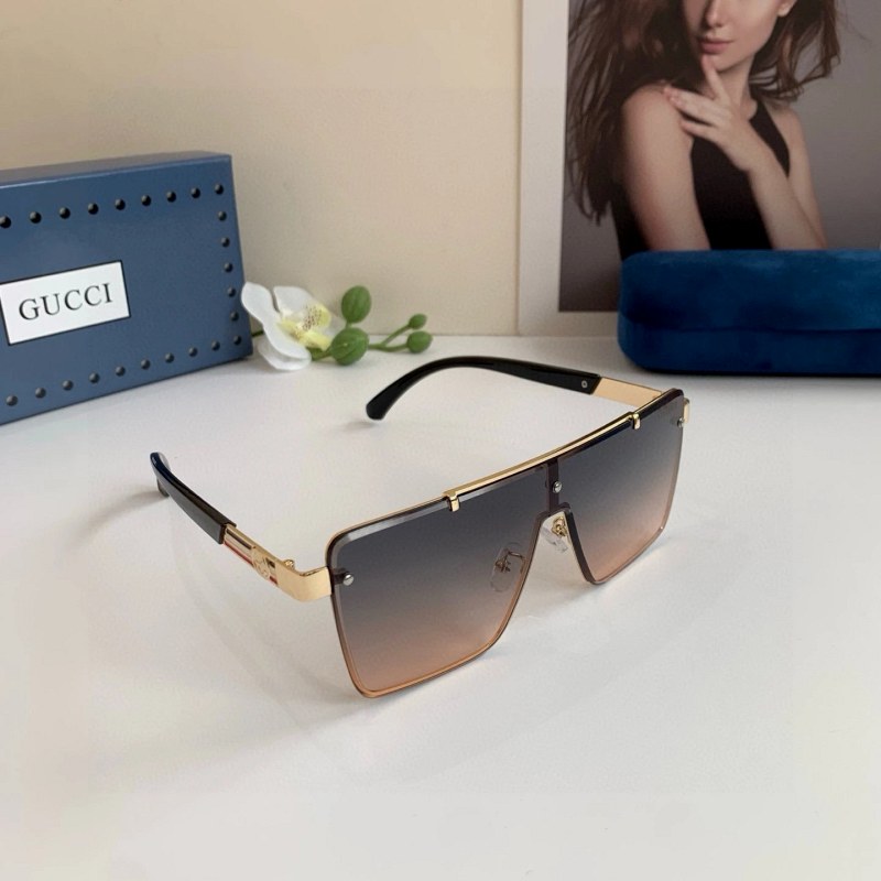 Gucci White Metal Square-Frame Sunglasses in a Modern Everyday Style