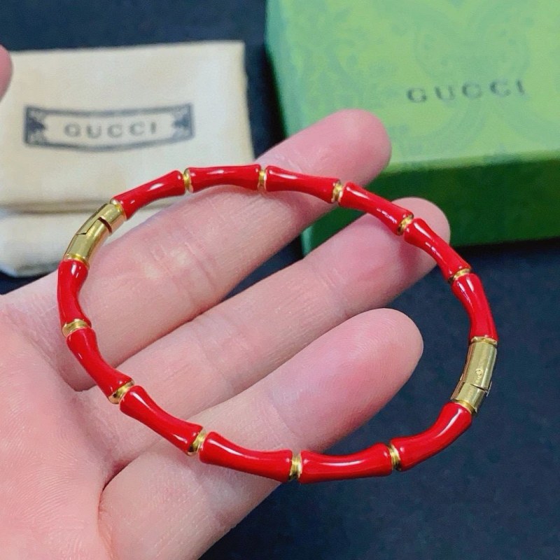 Gucci Bamboo-Motif Bangle in a Red Holiday Presentation