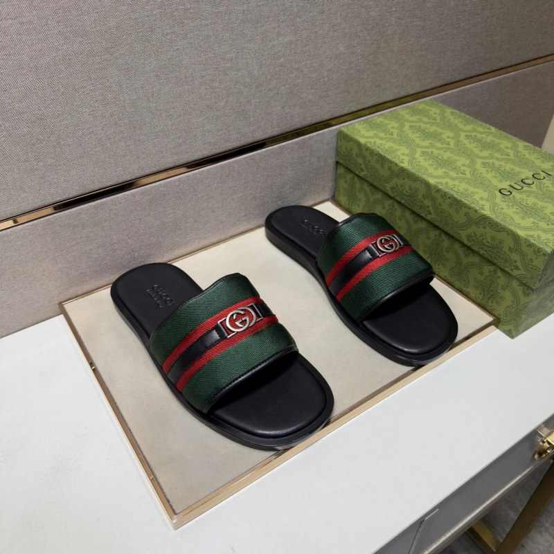 Gucci Black Slides With a Multi-Material Upper and Leather Lining in a Casual Silhouette