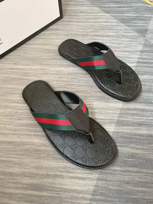 Gucci Black Slides: A Contoured Rubber Slide Sold in Sizes 38–45