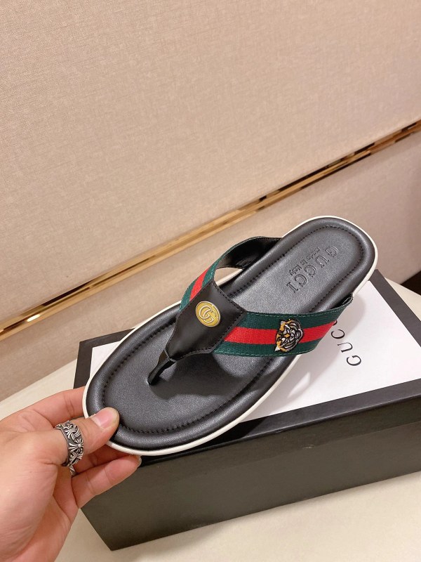 Gucci Gray Slides: A Casual Slip-On the Catalog Lists With a Lighter, Slip-Resistant Outsole
