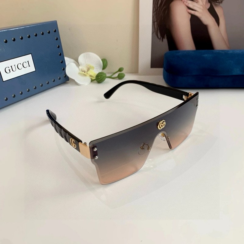 Gucci White Square-Frame Sunglasses With a One-Piece Lens
