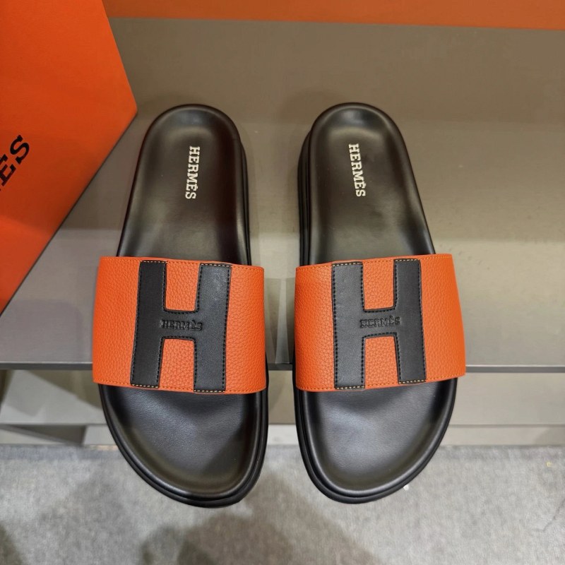 Hermes Oran-Style Slide in Black Leather, With a Documented Half-Size-Up Fit Rule