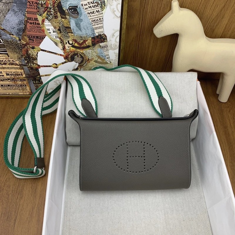 Hermes gray bag in modern everyday style