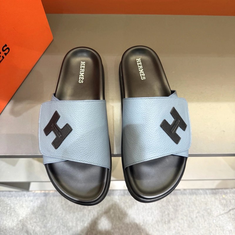 Hermes Oran-Style Black Slide With a Wide Whole-Size Run