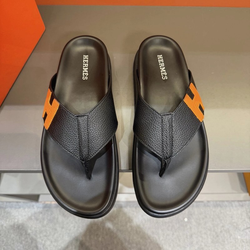 Hermes-Style Black Oran Slides With a Deep Size Run and French Sizing Guidance
