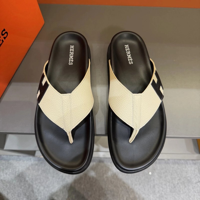 Hermes Oran-Style Black Slides With a Full 35–45 Size Run