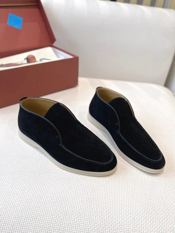 Loro Piana Black Leather Low-Top Sneakers in a Classic Athletic Shape