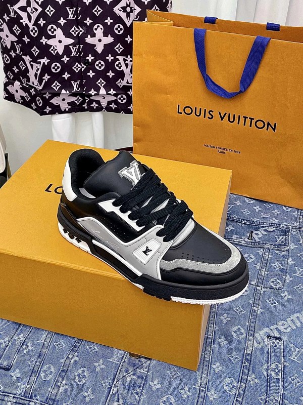 Louis Vuitton low-top sneaker in a Goodyear-welted build, sizes 35–46