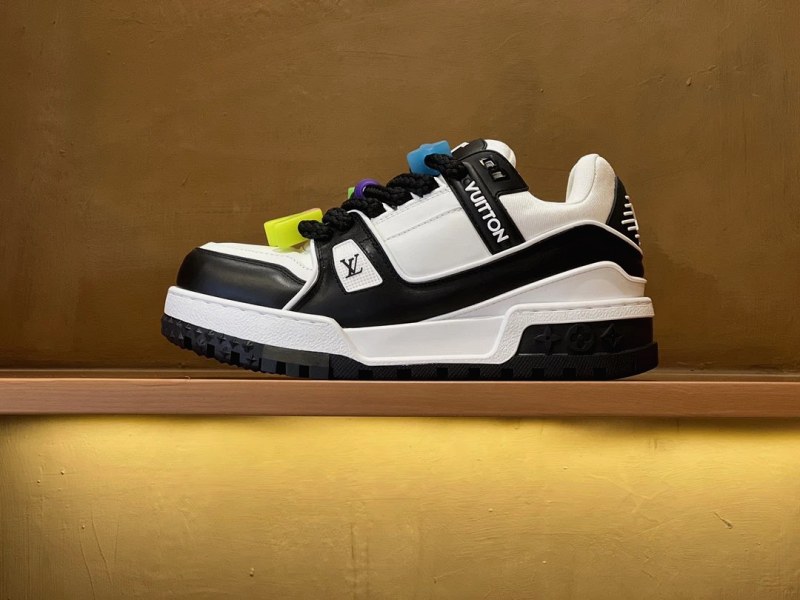 Louis Vuitton Trainer Maxi "Pudding" in Black: Oversized Bread-Shoe Silhouette, EU 35–45