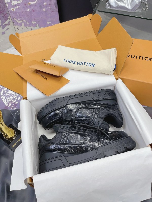 Louis Vuitton Trainer Maxi in Black: The Padded 'Pudding' Silhouette That Leans Large