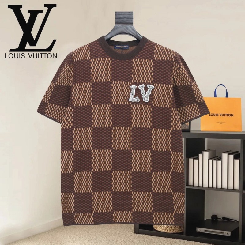 Louis Vuitton white crew-neck T-shirt in 100% cotton with an embroidered, rhinestone-set front