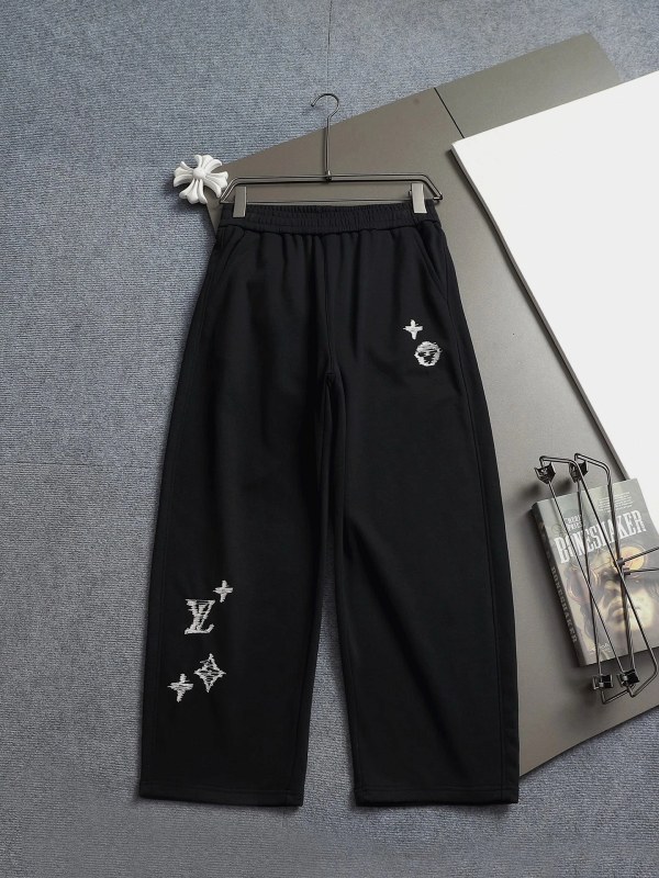 Louis Vuitton Black Logo-Embroidered Terry Casual Shorts