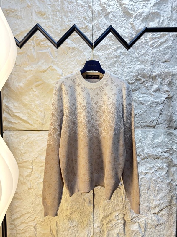 Louis Vuitton gray gradient Monogram jacquard crewneck, S–XL