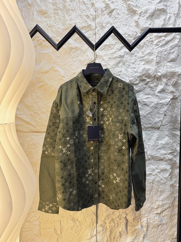 Louis Vuitton 26SS green full-print workwear shirt-jacket in cotton pique