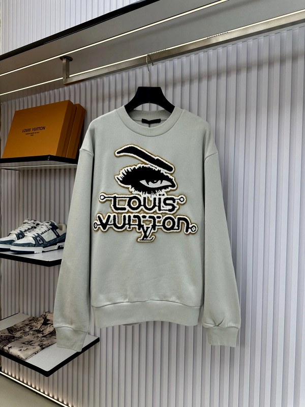 Louis Vuitton gray sweatshirt with towel-embroidered patch appliqué